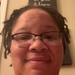 Meet your Posher, Katina